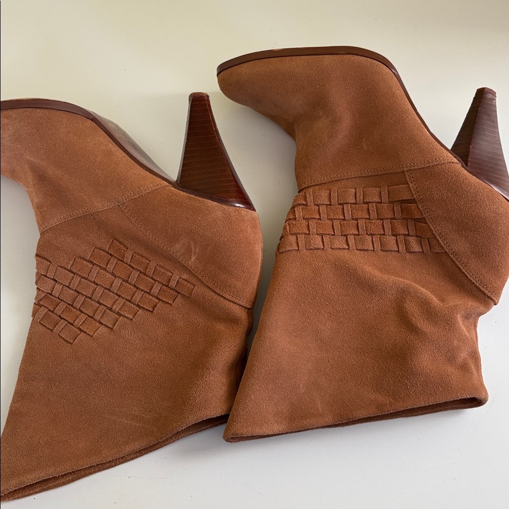 farylrobin Anthropologie Tan Suede Slouchy Foldover Heeled Ankle Boot Size 8 - Picture 6 of 15